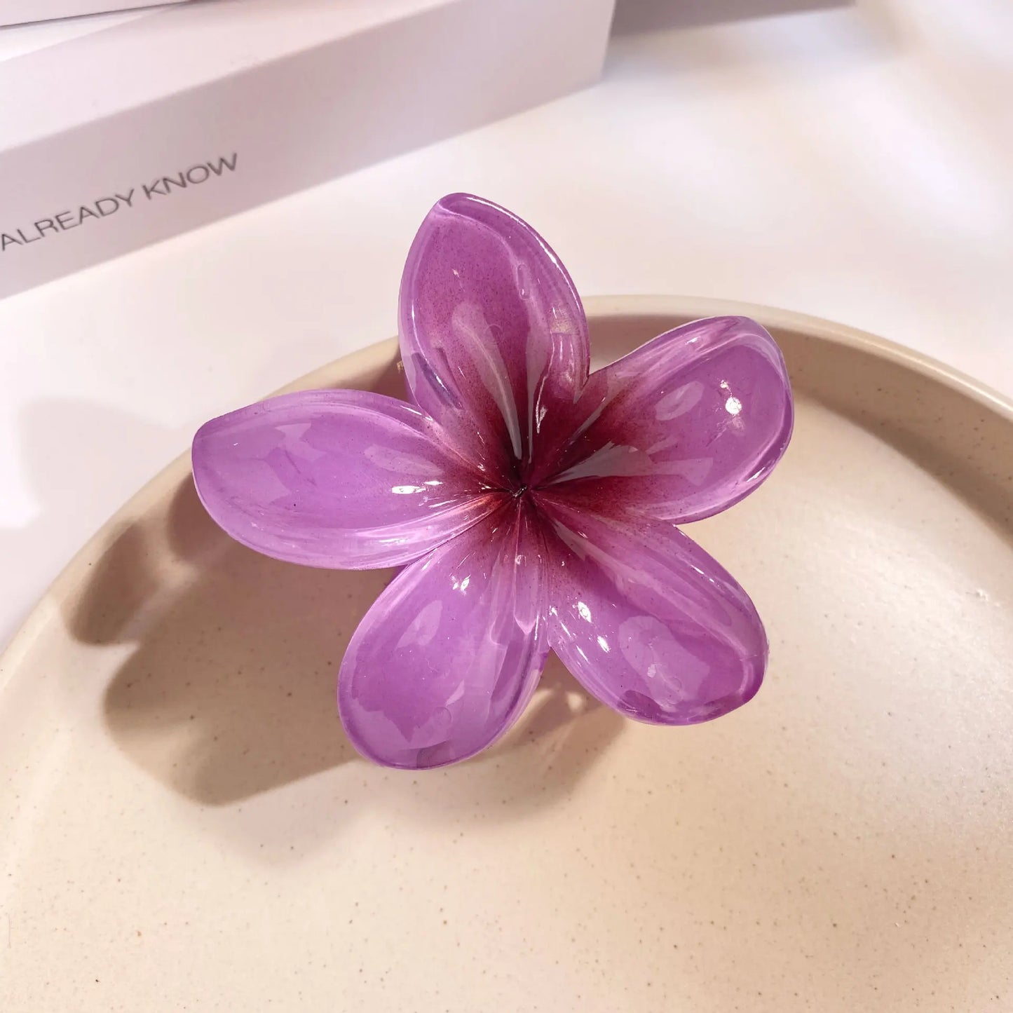 Tropical Blossom Hair Clip – The Floral Touch Your Summer Needs"