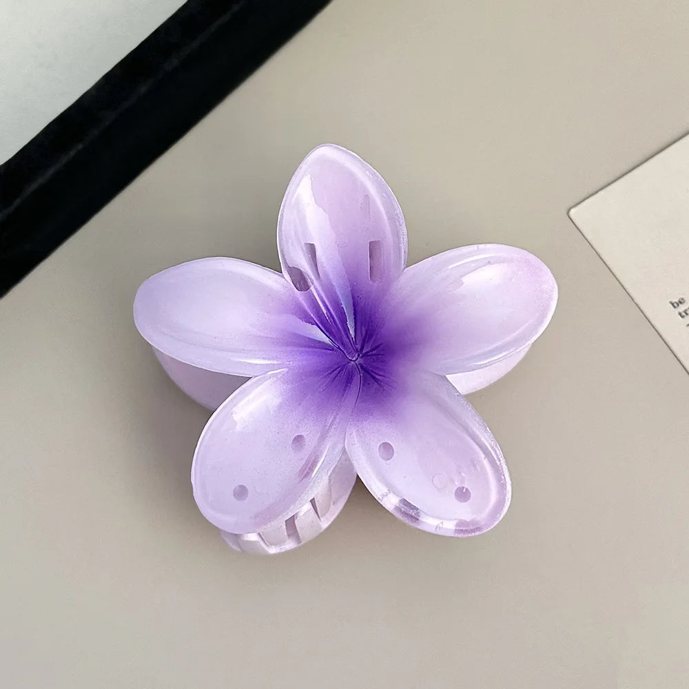 Tropical Blossom Hair Clip – The Floral Touch Your Summer Needs"