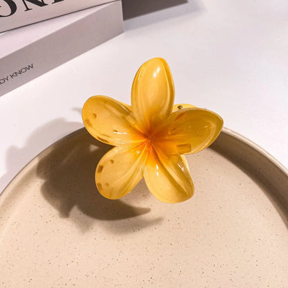 Tropical Blossom Hair Clip – The Floral Touch Your Summer Needs"