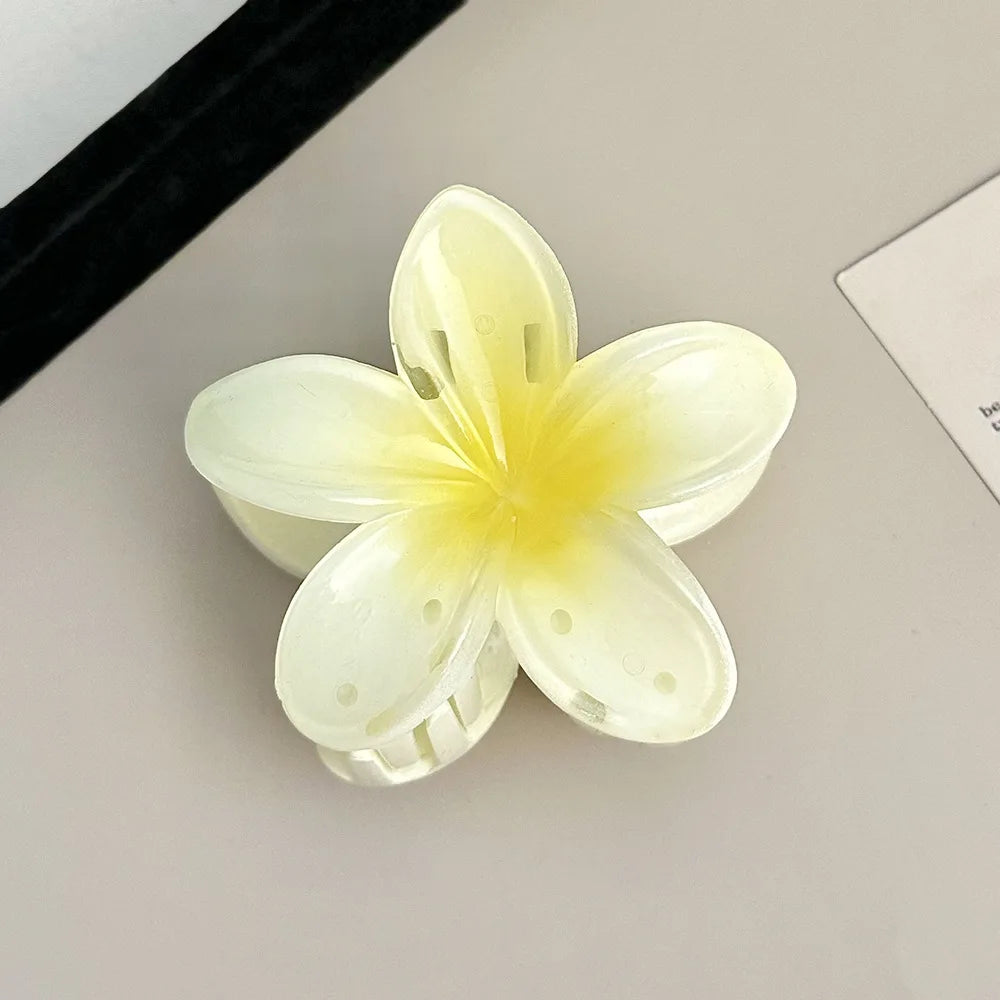 Tropical Blossom Hair Clip – The Floral Touch Your Summer Needs"
